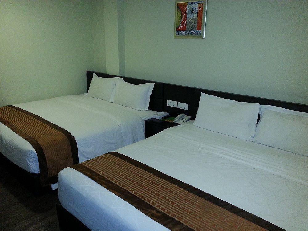 The Corum View Hotel Баян Лепас Екстериор снимка