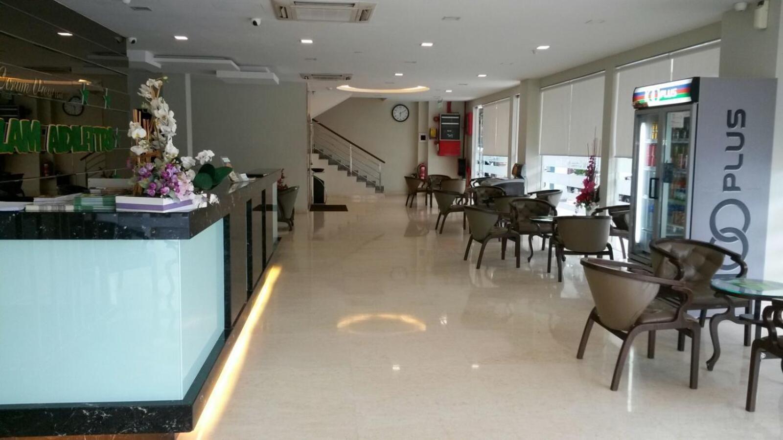 The Corum View Hotel Баян Лепас Екстериор снимка