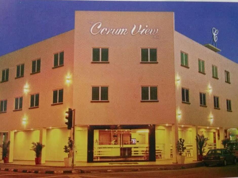 The Corum View Hotel Баян Лепас Екстериор снимка